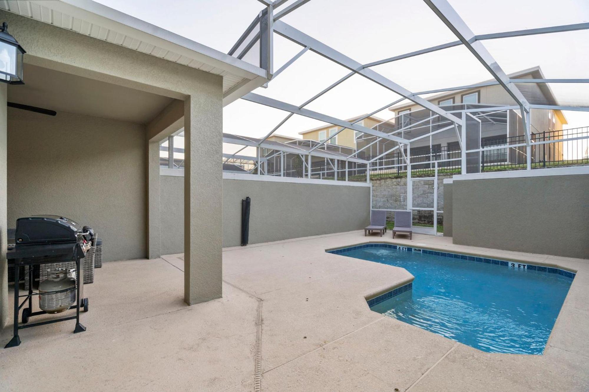 Hébergement de vacances Special 4bedroom Th W-private Pool Next To *