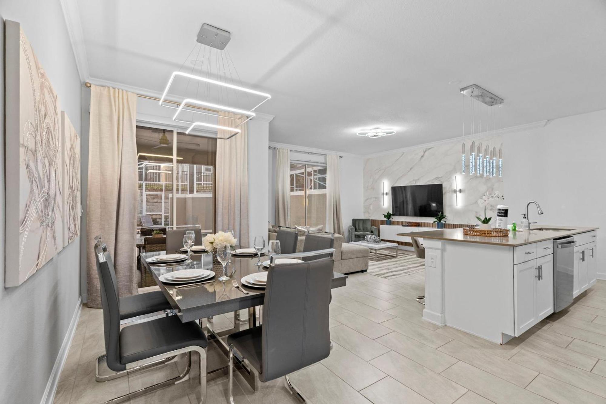 Special 4bedroom Th W-private Pool Next To